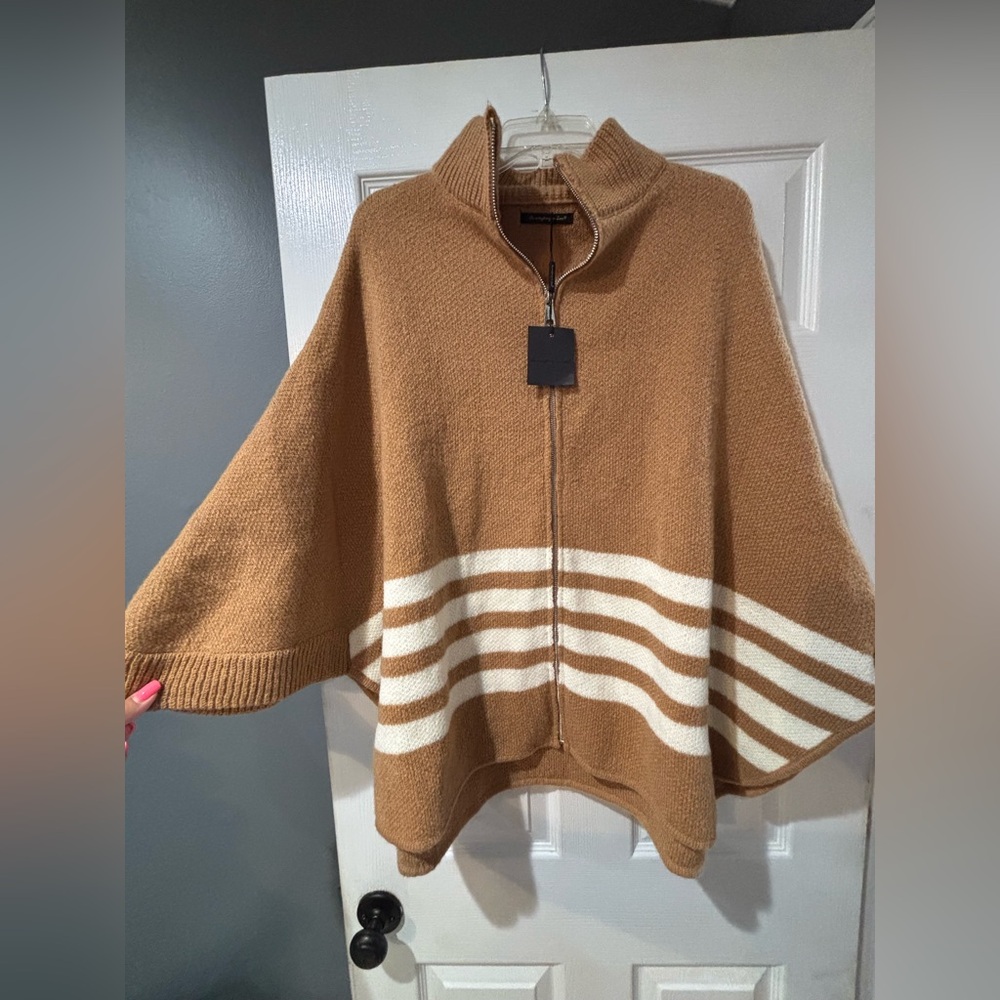 NWT Do Everything In Love one size oversized poncho sweater